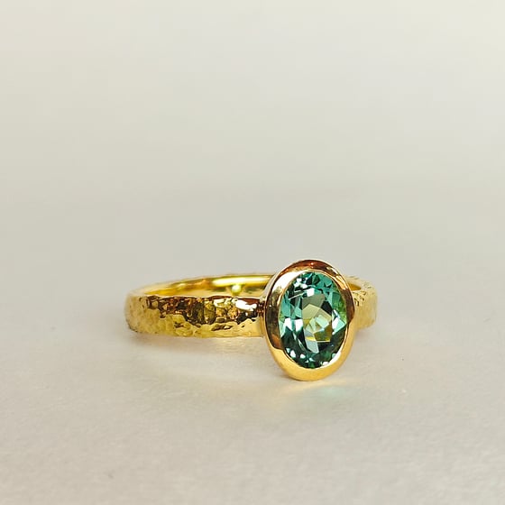 Beeld van Oval tourmaline solitaire 