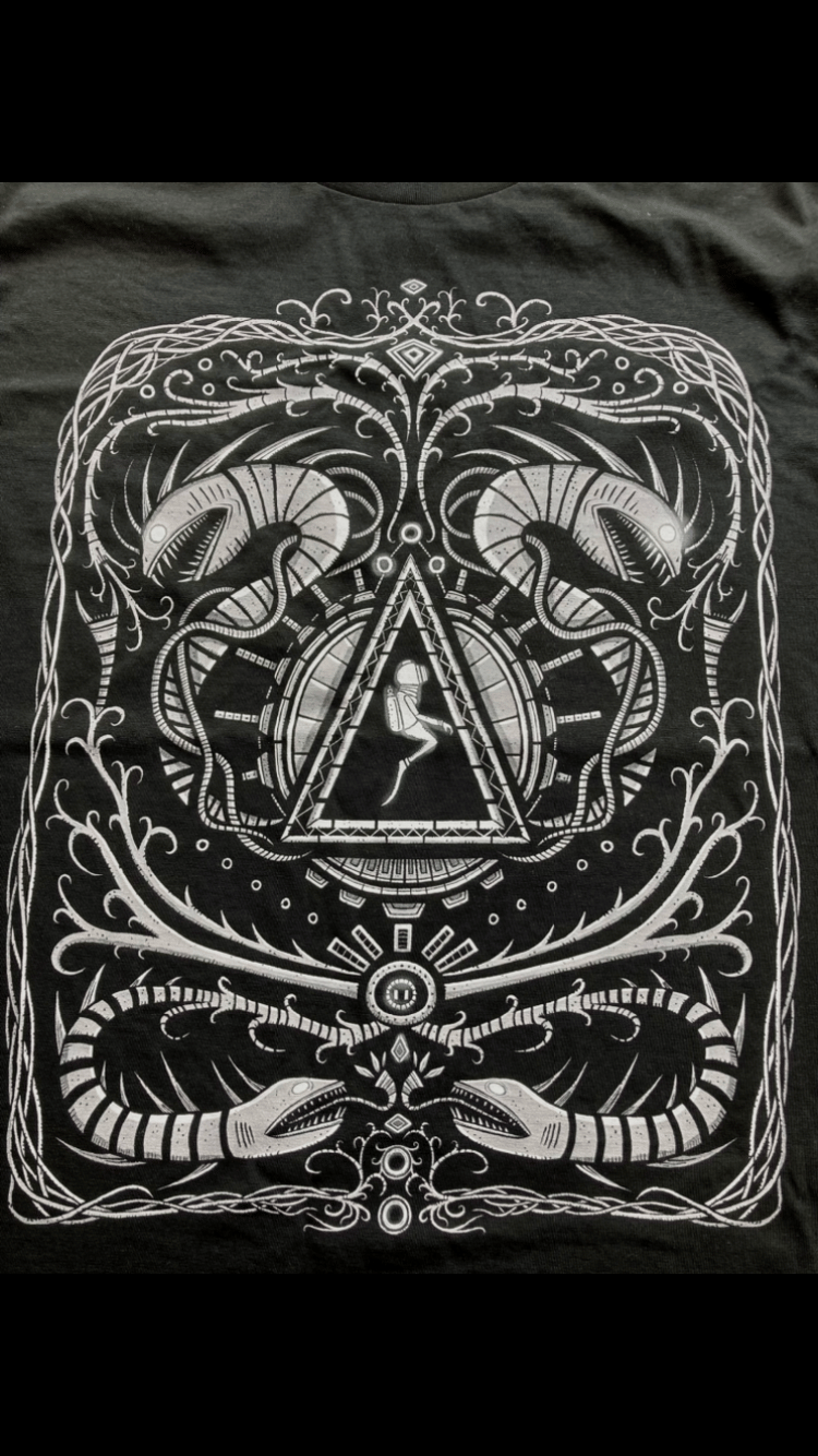 Spiral Circus Diver tee shirt   Image 3