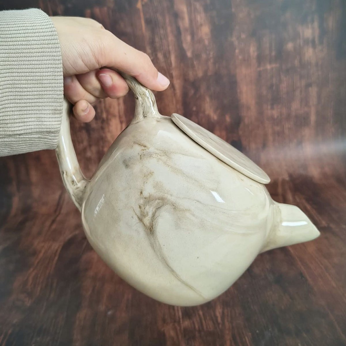 Image of Théière barbrée