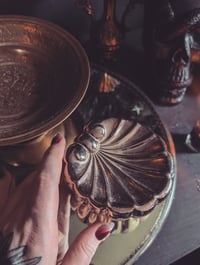 Image 1 of Shell box