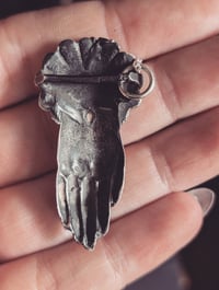 Image 4 of Victorian hand necklace 