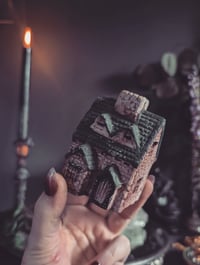 Mini incense house 