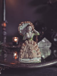 Porcelain lady 