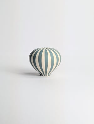 Image of Mini Blue-grey & White Humbug Vessel