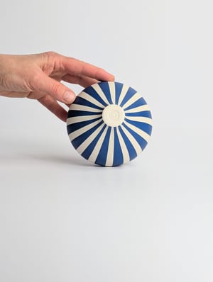 Image of Midi Blue & White Humbug Vessel 