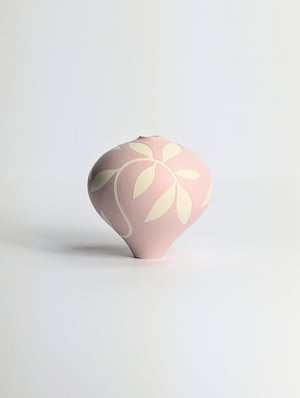 Image of Midi Pink & White Leaf Vessel
