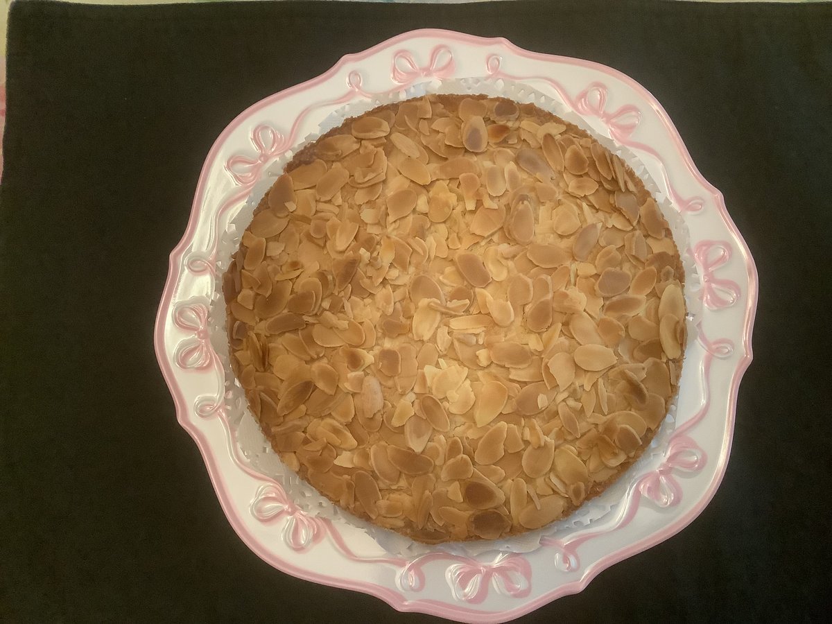Image of 8 inch Classico Italian Almond Torta 