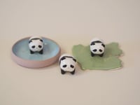 Image 3 of Panda Leaf