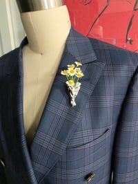 Image 3 of 🌸 Pop your own Petite Flower into the Brooch 