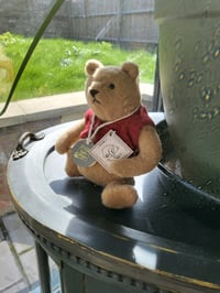 Image 5 of R John Wright Winnie the Pooh  22cm  Limited Edition