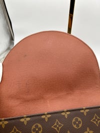 Image 13 of Louis Vuitton Chantilly GM Monogram Crossbody Bag4