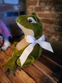 Image 2 of Large Merrythought Toad / Frog