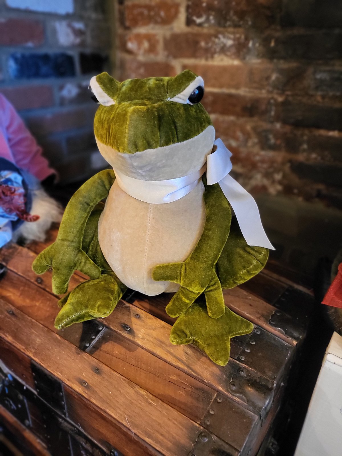 ぬいぐるみ HYGIENIC TOYS MERRY THOUGHT Frog Large Merrythought Toad / Frog | Ted's Bears
