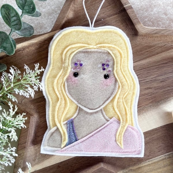 Image of Zara Larsson felt decoration