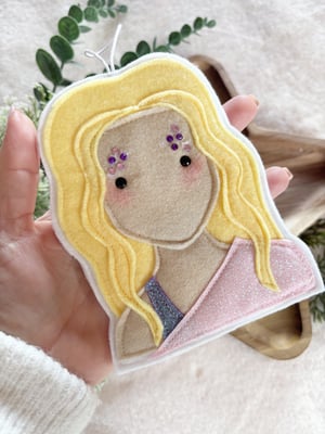 Image of Zara Larsson felt decoration