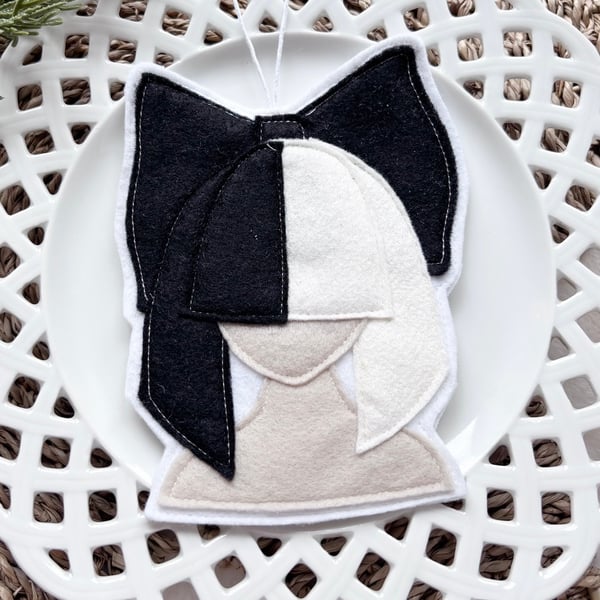 Image of Sia felt decoration