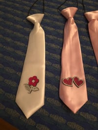 Exclusive neck ties for pets