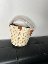 Image 4 of Luxury LV purses 