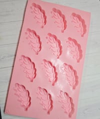 Image 1 of 12 cell Leaf mould 
