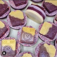 Image 2 of Laundry topper mould 