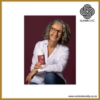 Image 6 of Clever Curl™ Gel Dry Weather – Flexible Hold with Moisture Support