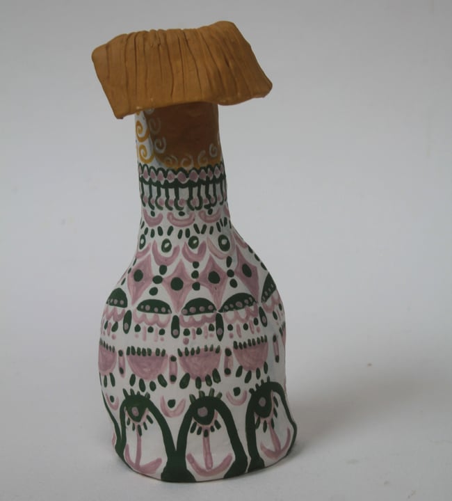 'Fine lady' ceramic vessel