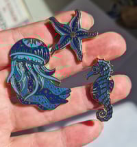 Image 4 of Seahorse - hard enamel pin