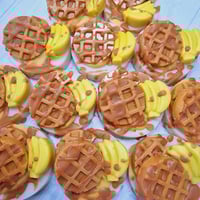 Image 3 of 18 cell round waffles 