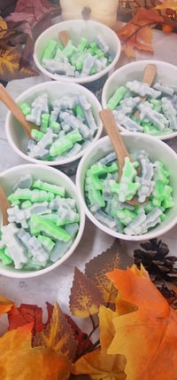 Image 4 of Scoopie skeletons 3 pack 