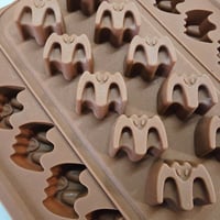Image 2 of Bat mould 3pk