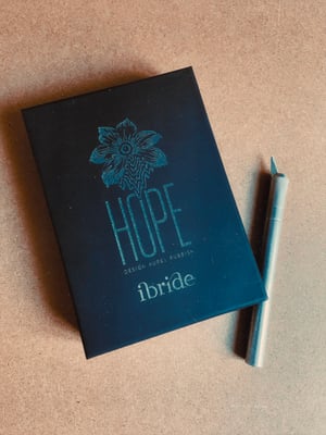 HOPE AurelRubbi/Ibride Design broche- Bleu nuit