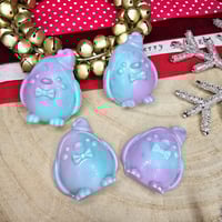 Image 2 of 3d penguin trio mould