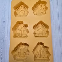 Image 1 of Gingerbread house mould 