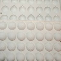 Image 3 of 3d bauble mould