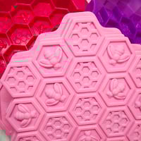 Image 1 of Honeycomb mould
