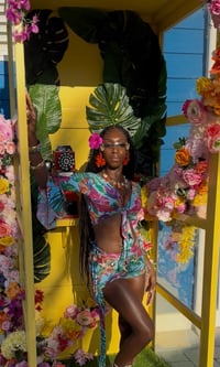 TROPICAL GIRL  (MADE TO ORDER)