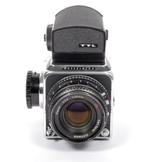 Image 2 of Hasselblad 500C camera w/ Planar 80mm F2.8 C T* lens + A12 Back + Metering Prism