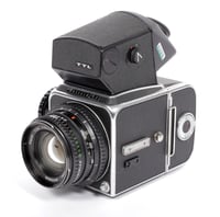 Image 3 of Hasselblad 500C camera w/ Planar 80mm F2.8 C T* lens + A12 Back + Metering Prism