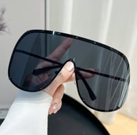Image 2 of Beauty Shades