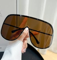 Image 3 of Beauty Shades