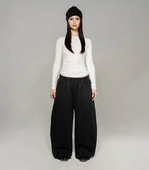 Image of PROTÉMOA - Gradient Black Sweatpants