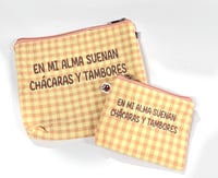 Image 3 of Monedero o neceser bordado  En mi alma suenan chácaras y tambores