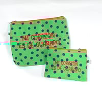 Image 1 of Monedero o neceser bordado  Mi corazón es de guarapo