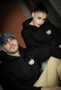 Image 1 of SUDADERA BLACK BOLSILLO OCULTO