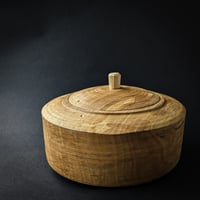 Image 1 of Beech locking lid box