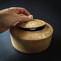 Image 4 of Beech locking lid box