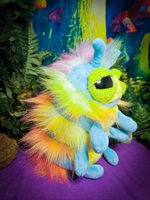 Fuzzy Wuzzy Caterpillar Hatchling!! ☆With Glow In The Dark Features!☆