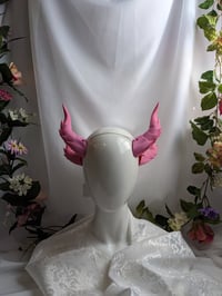 Image 2 of Double Dragon Horns | Rose Pink