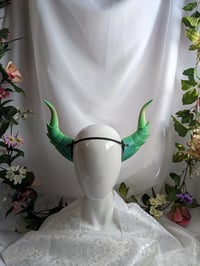 Image 3 of  Dragon Horns | Rainbow Green-Pink | XL