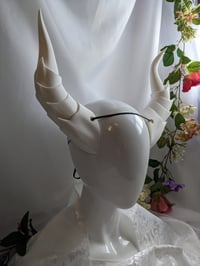 Image 3 of Dragon Horns | White | XXL